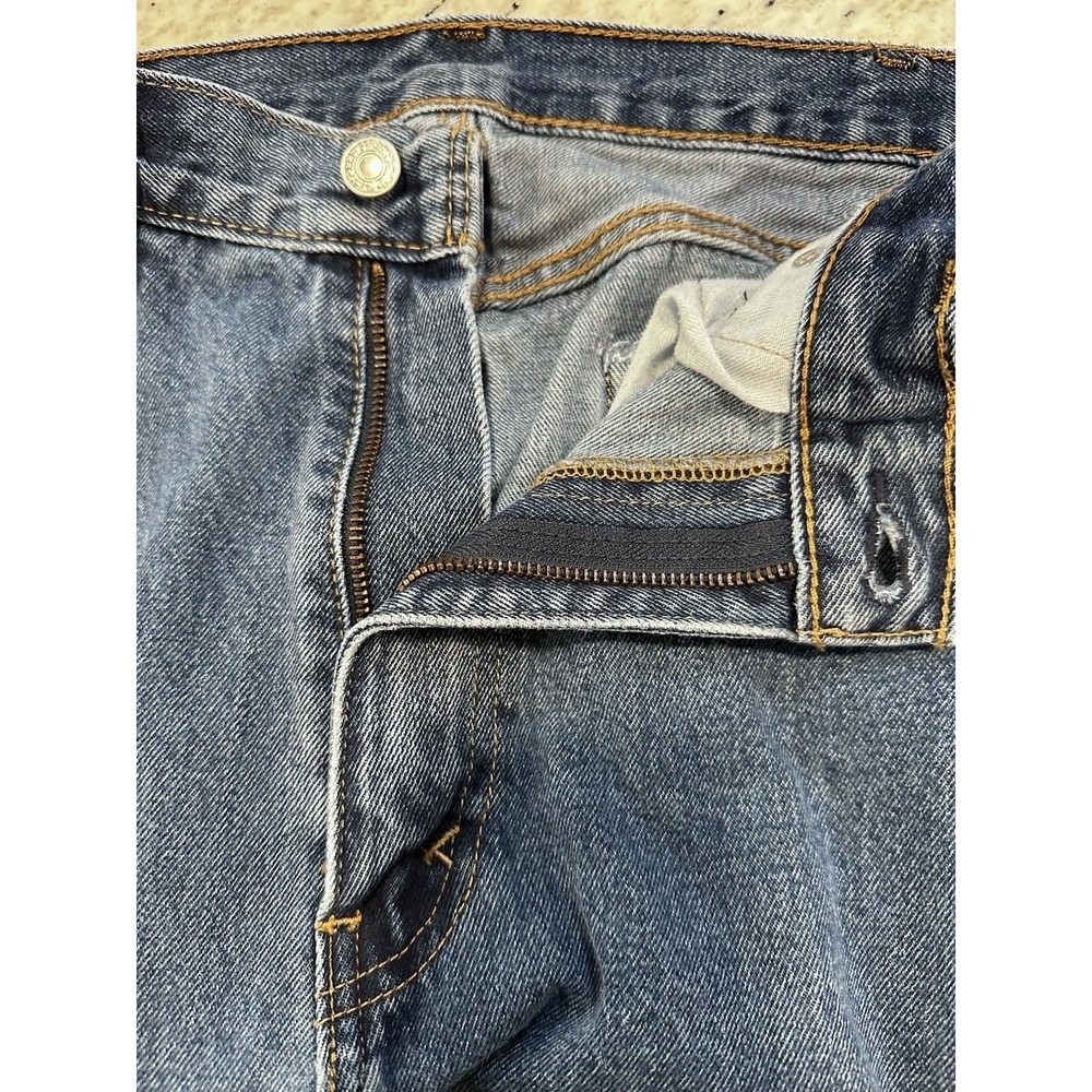 Levi's 505 Regular Fit Jeans Men 38x30 Med Wash Straight Leg Denim Classic - Picture 6 of 6